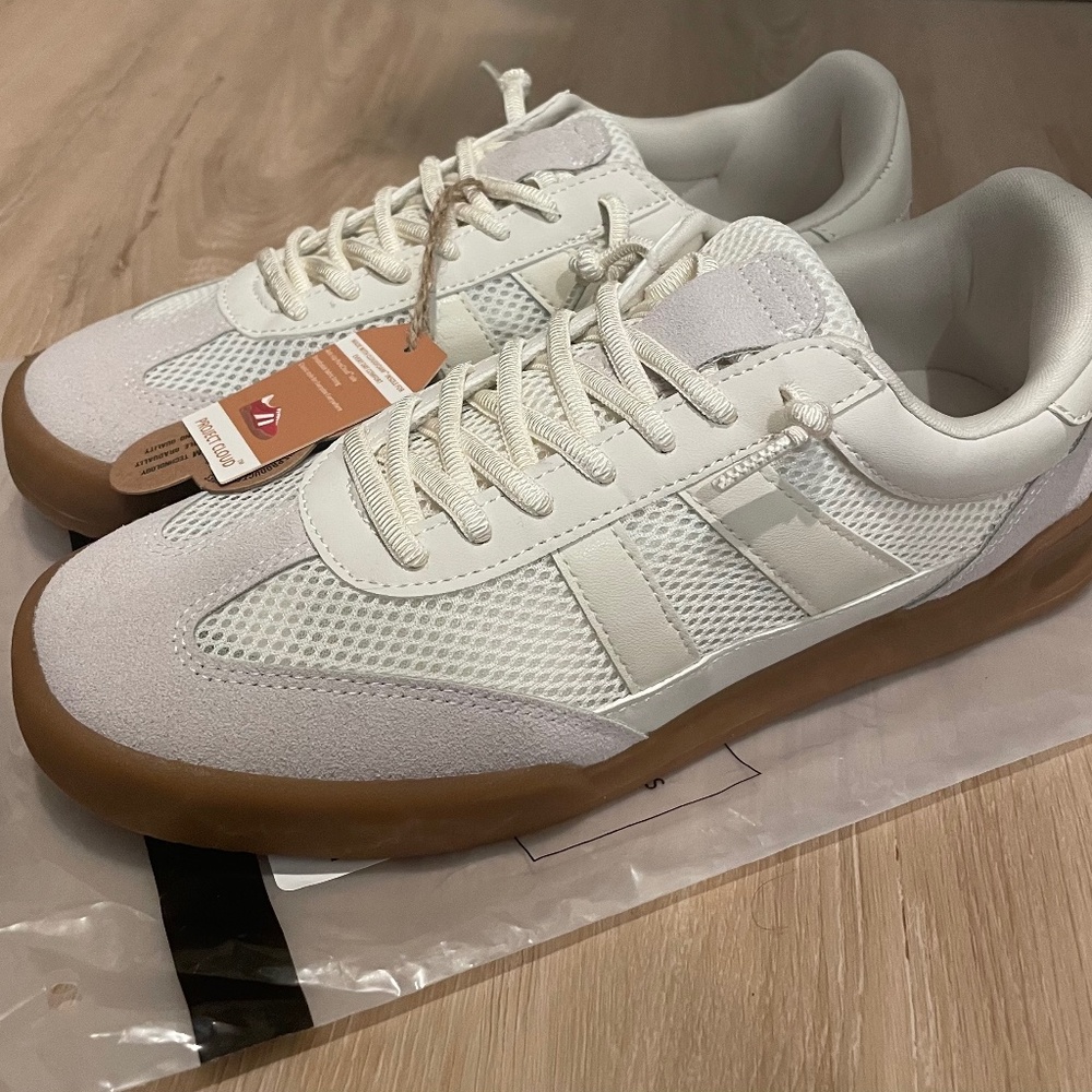 Project Cloud memory foam sneakers, size 8.5